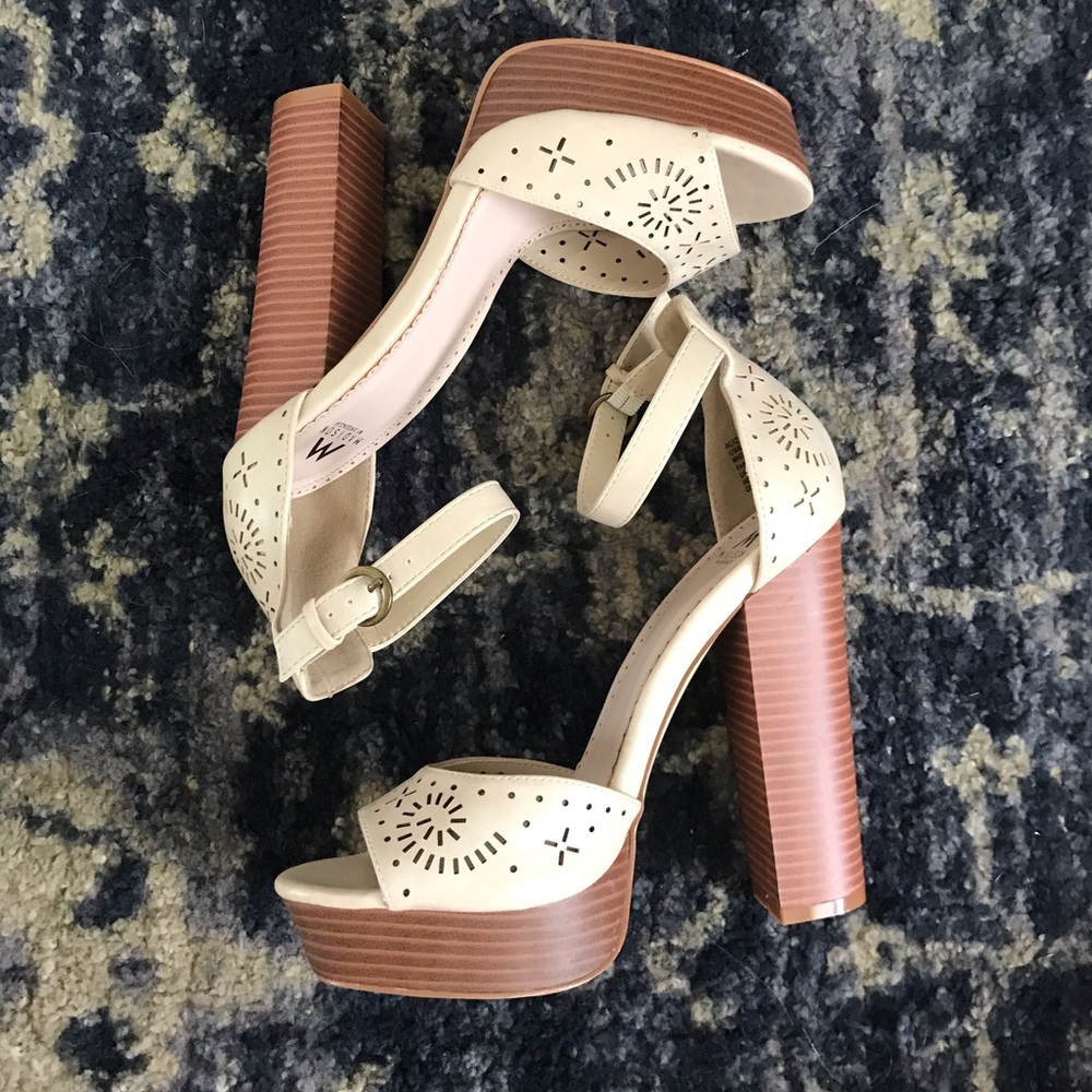 Madison by Shoedazzle Heels Size 8